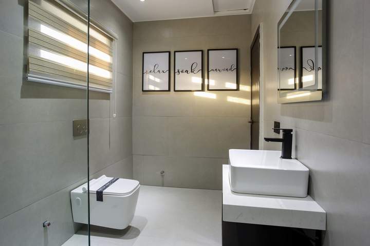 En-suite bathroom